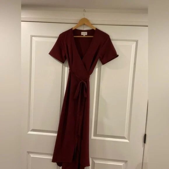 Park & Fifth Elegant Burgundy Wrap Dress Size XS - Picture 1 of 3
